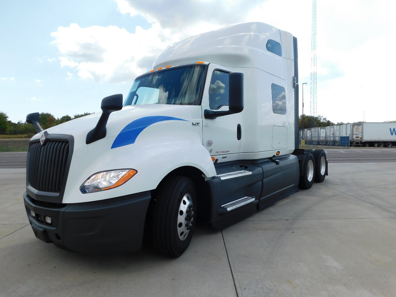 International LT625 X15